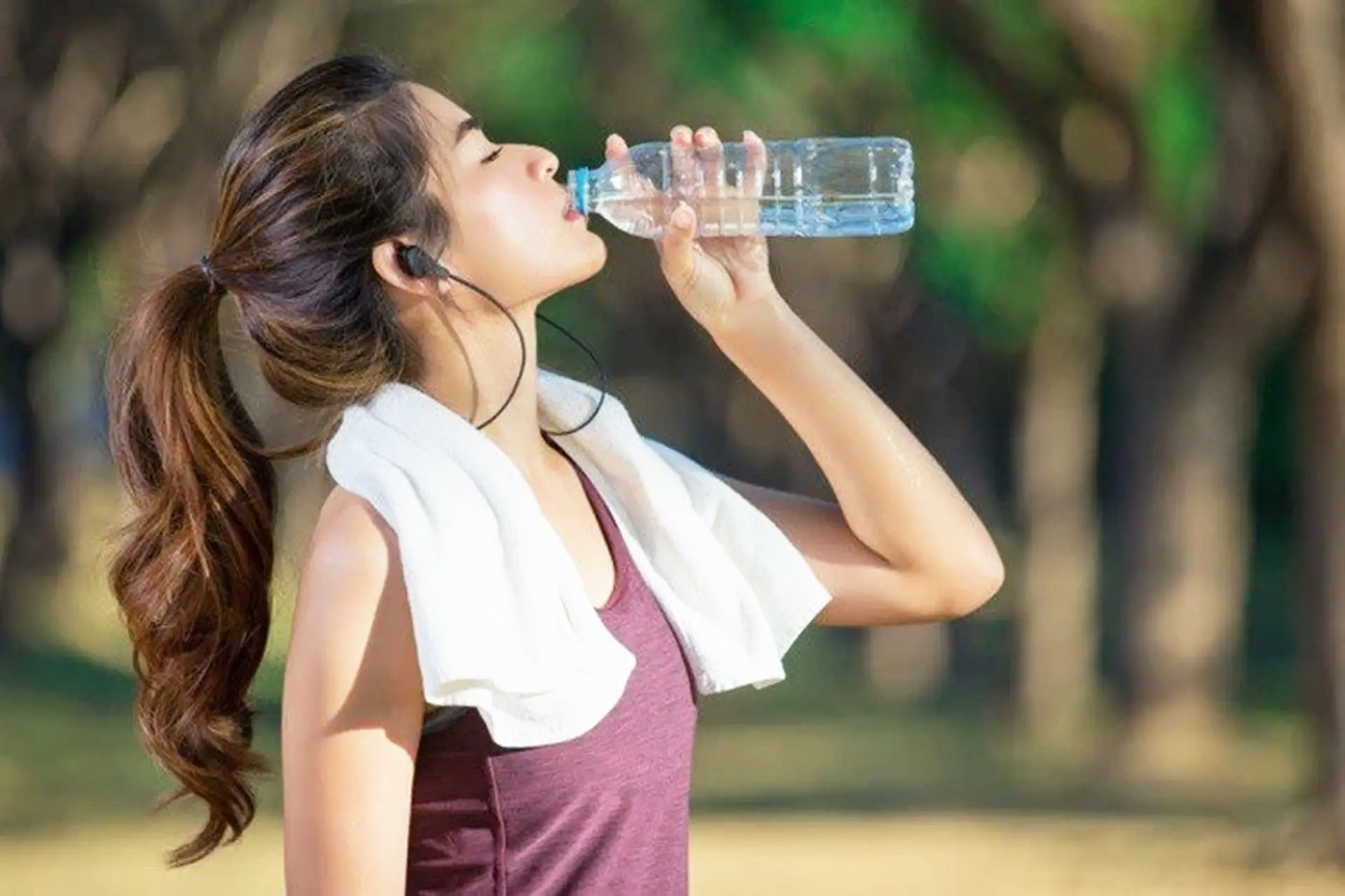 Nước khoáng: Lợi ích và những điều cần biết khi sử dụng